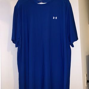 Men’s short sleeve under armour shirt- heat gear